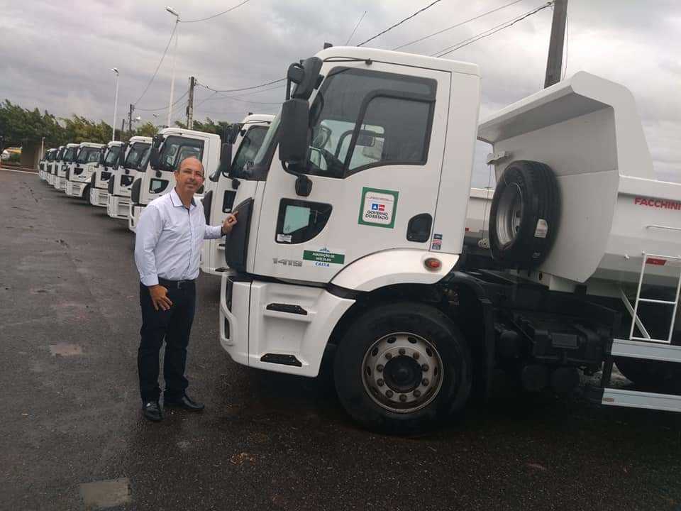 Prefeito Oziel foi a Salvador para trazer novos maquinários através do CIMA